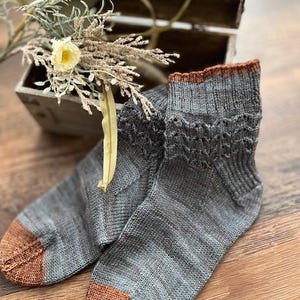 KNITTING PATTERN - Luna Socks Knitting Pattern, Sock Pattern, Knitted Sock, Cuff Down Sock Pattern, Knitting Accessory