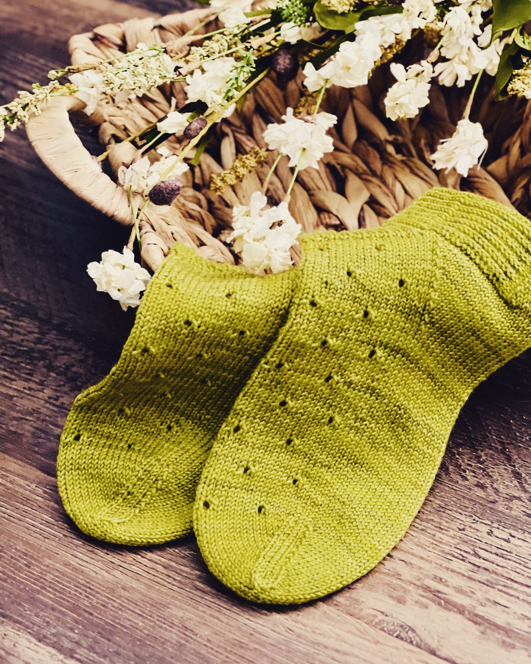 KNITTING PATTERN the Willow Socks Knitting Pattern, Knit Sock Pattern