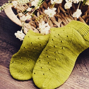 KNITTING PATTERN - The Willow Socks Knitting Pattern, Knit Sock Pattern, Sock Pattern, Knitted Sock, Mothers Day