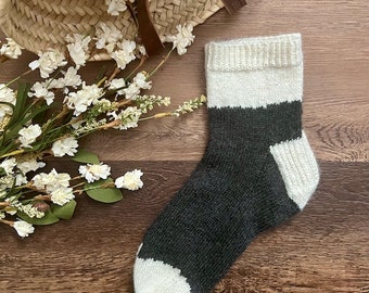 KNITTING PATTERN - Charlotte Socks Knitting Pattern, Sock Pattern, Knitted Sock, Cuff Down Sock Pattern, Friend Gift, Knitting Accessory