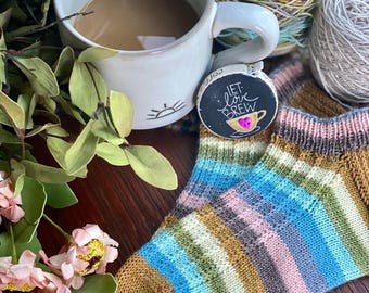 KNITTING PATTERN - The Karrie Socks Knitting Pattern, Knit Sock Pattern, Sock Pattern, Knitted Sock, Cuff Down Sock Pattern, Friend Gift