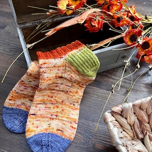 KNITTING PATTERN - Fun And Sun Shortie Sock, Knit Sock Pattern, Sock Pattern, Knitted Sock, Cuff Down Sock Pattern