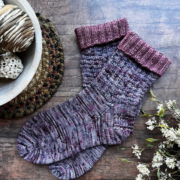 KNITTING PATTERN - Sweet Dreams Sock, Knit Sock Pattern, Sock Pattern, Knitted Sock