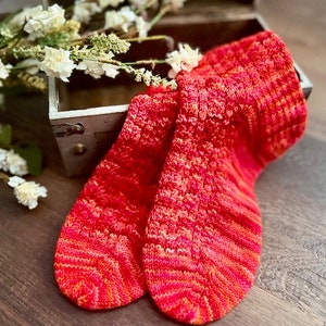 KNITTING PATTERN - Love Your Socks, Knit Sock Pattern, Sock Pattern, Knitted Sock