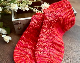 KNITTING PATTERN - Love Your Socks, Knit Sock Pattern, Sock Pattern, Knitted Sock