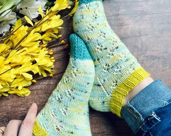 KNITTING PATTERN - The Blossom Socks Knitting Pattern, Knit Sock Pattern, Sock Pattern, Knitted Sock, Cuff Down Sock Pattern, Friend Gift