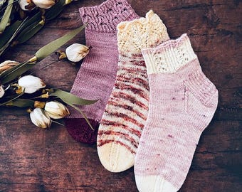 PATRÓN DE TEJIDO - Conjunto de calcetines Charming Cuff Collection - Conjunto de tres patrones, Patrón de tejido, Patrones de calcetines