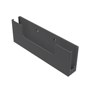 Puede incluir: Un expositor de folletos de metal gris oscuro para montaje en pared. El soporte tiene forma rectangular con un bolsillo en forma de U y dos orificios pretaladrados para el montaje. El diseño es sencillo y moderno, adecuado para mostrar literatura.