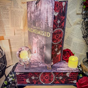 Alchemised - Inbunden brittisk specialutgåva med handsprayade kanter | Fantasyböcker