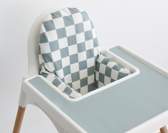 Housse de coussin essuyable en cuir végétalien pour chaise haute IKEA Antilop // Jade Check It Out