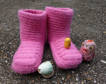Valentine Gift, Crochet Booties, Non Skid Slipper Socks, Pink Booties, Felted Booties, Sweetheart Gift, Gift for Teen Girl, Available in M