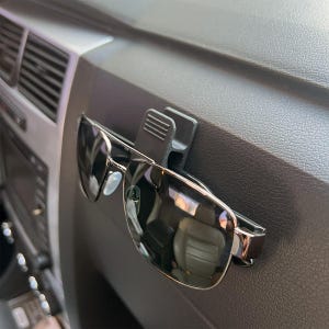 Sunglass Holder for Car – Minimal Dashboard Clip – Sunglasses Mount for Car Interior – Sleek Organizer for Drivers