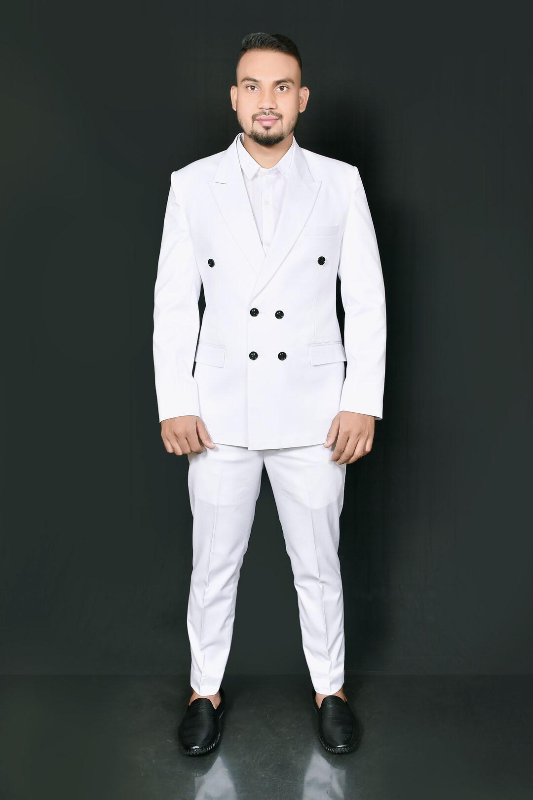 メンズホワイトダブルブレストツーピーススーツ：結婚式、新郎