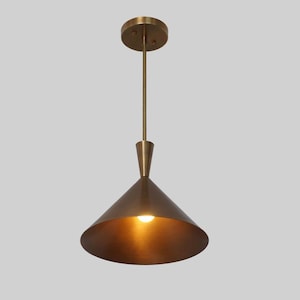 Lampada a sospensione in stile Mid-Century, lampada da soffitto in ottone con finitura in ottone grezzo, lampada moderna