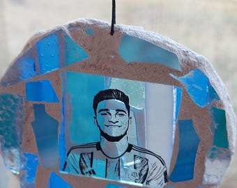 JULIAN ALVAREZ Stained glass suncatcher 4"
