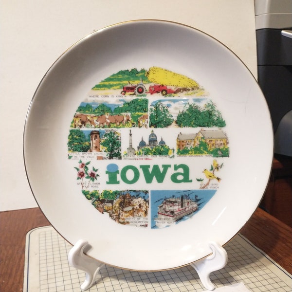 Vintage Iowa Souvenir State Plate Landmarks IA Decorative Collector Travel Vacation Retro Wall Decor Gift