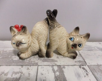 Vintage Kitty Cat Salt and Pepper Shakers Tails Joined Japan Cats Beige and Brown Red Bow Retro Kitsch