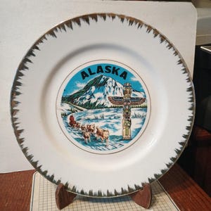 Vintage Alaska Large Souvenir State Plate Decorative Collector Travel Vacation Retro Wall Decor Gift