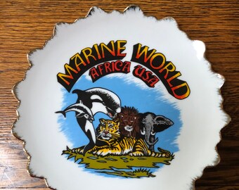 Vintage Marine World Africa USA California Plate Decorative Souvenir Collector Animal Theme Park Retro Wall Decor Gift
