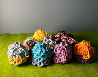 Dragon Egg-doos met dobbelstenen – Handgemaakt fantasiezakje voor dobbelstenen en schatten