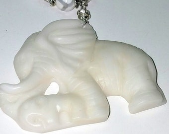 A Beautiful White Jade Elephant with Her Baby