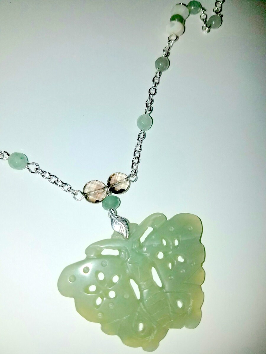 Pendentif Papillon En Jade Vert Clair - Pierre Naturelle, Style élégant Pour Femme, Neuf