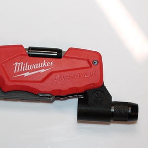 Milwaukee Fastback Light - Multi Tool Flashlight