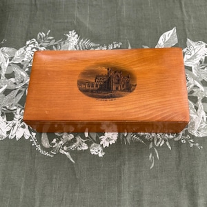 Antique Mauchline Ware Box &quot;Melrose Abbey&quot; Scotland 1890&#39;s