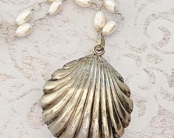 Antique Scalloped Seashell Rattle Necklace: EPNS, Freshwater Pearl Chain