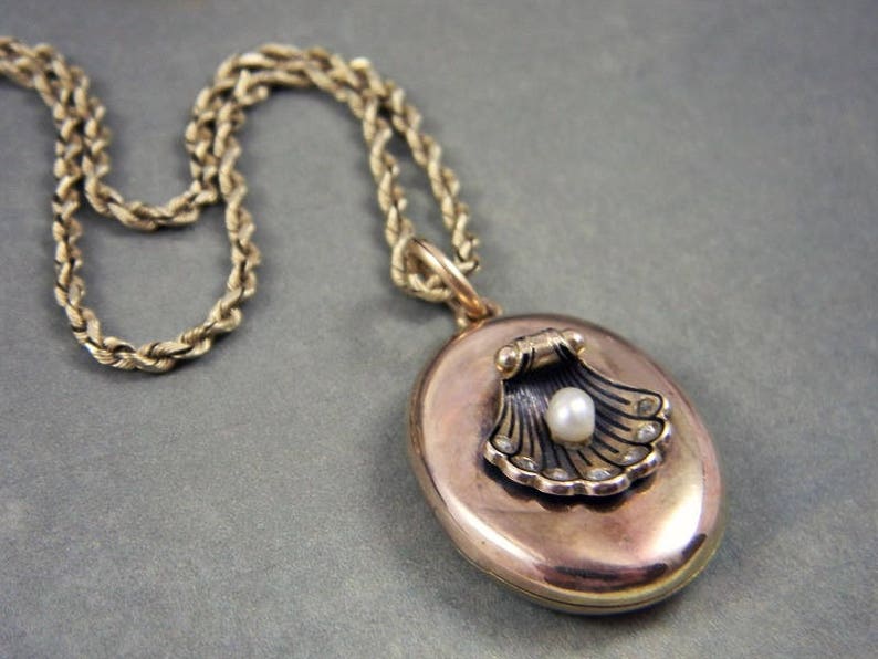 Antique Victorian 14k Solid Yellow Gold Locket Pendant Image 0