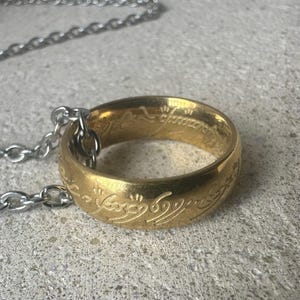 Elvish Script Ring with Chain Magic Ring Dark Lord Ring Fantasy Jewelry Gift for Movie Fans Cosplay Costume Accessory Memorabilia Present
