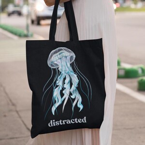 Abgelenkte Qualle Tragetasche, Verträumte Marine Canvas Tasche, Ästhetischer Ozean Leben Shopper, künstlerisches Surreales Medusa Geschenk, Küstenstil Accessoire
