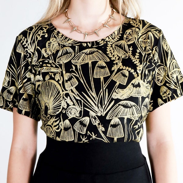 Gold on Black Shroomed Amie Tee - Hand printed mushroom shirt - Organic cotton bamboo - Plus size t-shirt - Custom fit botanical tee