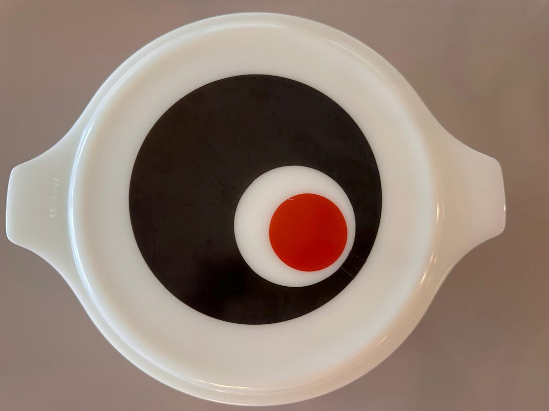 Vintage 1971 Pyrex Moon Deco Casserole Dish W/lid, White, Black With ...