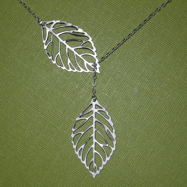 Leaf Lariat