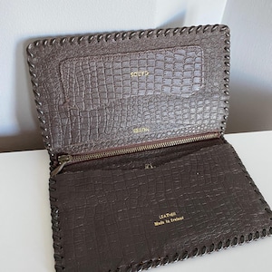 Cartera vintage de piel irlandesa, hecha a mano, con relieve de cocodrilo, marrón, unisex, envío gratuito.