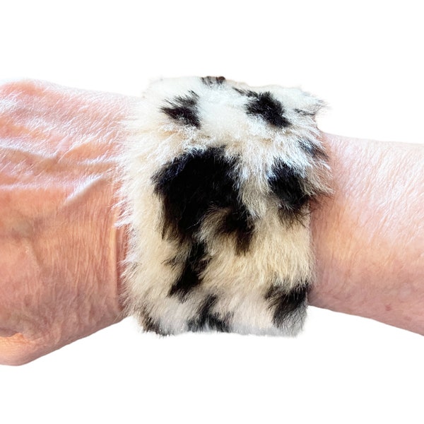 Vintage Faux Fur Leopard Spotted Black & White Bracelet Festival Jewelry Mod 60's Era Boho Hippie B6107