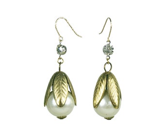 Vintage Large Glass Pearl Drop Earrings  Gold Filled ear wire Pierced Earrings Minimalist Valentine Gift Bridal Earrings E6214