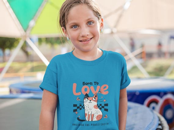 Kids Love Cat Tee - Cute T-Shirt for Kids, Birthday Gift, Cozy Everyday Wear, Playful Cat Design, Animal Lover Shirt