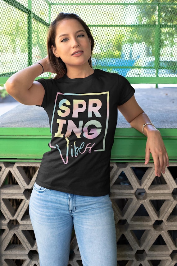 Spring Vibes T-Shirt – Pastel Aesthetic Tee for Women & Men | Casual Outfit | Summer Gift | Unisex Graphic Tee