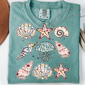Summer Wildflower Clamshell PNG: Beach Vacation Design (Digital Download)