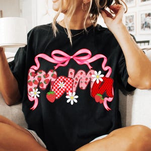 Strawberry Mom Png, Strawberry Mom Design, Mother&#39;s Day, Mom Gift, Flirty Mom Bow Design, Digital Sublimation Download for Mom, Gift for Mom