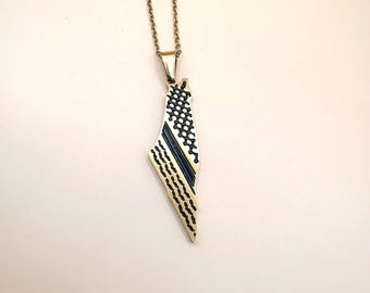Collar con colgante de mapa de Palestina chapado en oro con diseño de kuffiyah