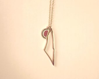 Colgante con mapa de Palestina y collar con dije de sandía