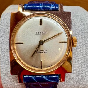 Vintage Ladies Swiss Gold Plated Watch Titan Manually Wound - Great Condition, leather strap, beautiful gift for Her