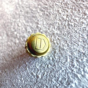 Vintage Heuer klocka Crown Golden 4.5 mm - 5.3 mm Tap10 (0.9 mm gänga) Tube 2.5 mm