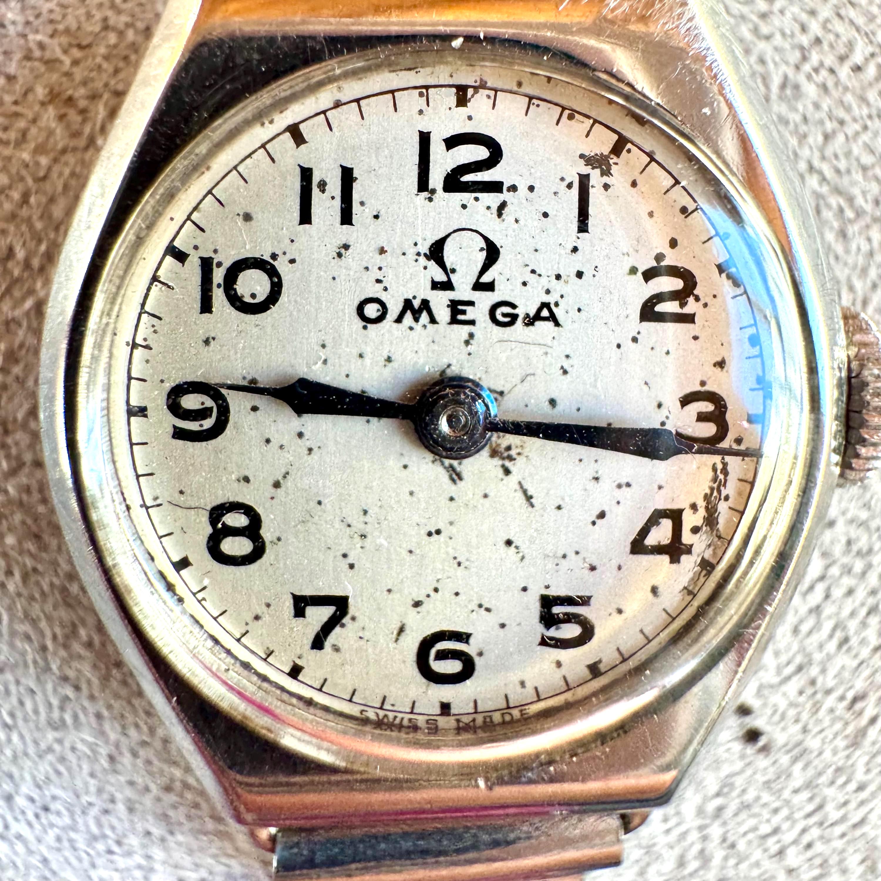 Vintage Omega Ladies Watch – Art Deco Charm – C. Late 1930s  display picture 1
