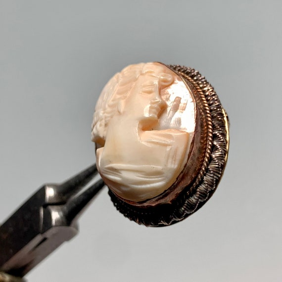 Italian Cameo Carved Shell Pendant Brooch - image 10