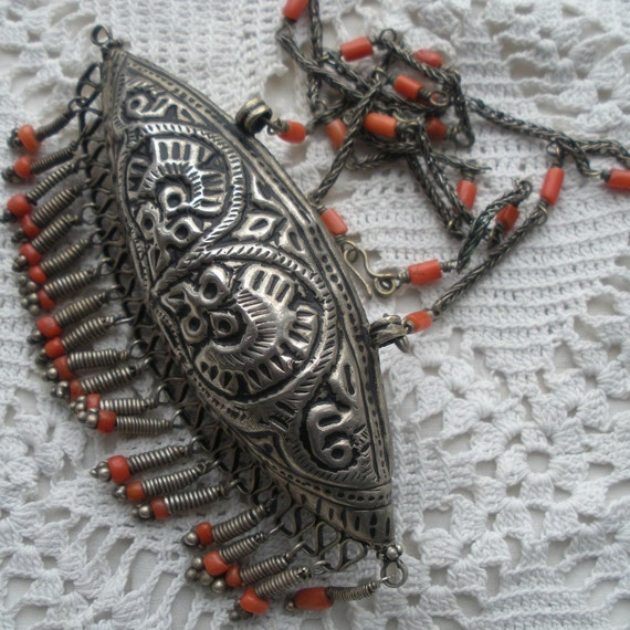 Coral Tribal Silver Pendant Necklace - image 5