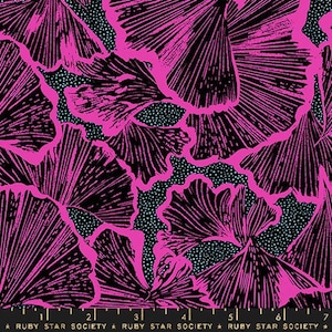 Glow Garden Yardage RS2113 17 di Sarah Watts di Ruby Star per Moda / Prezzo a mezzo metro